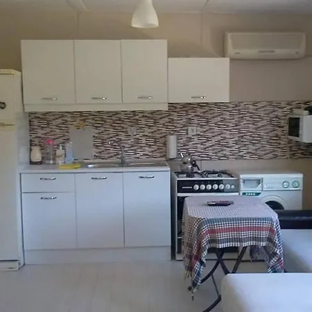 1br Amazing Garden's House In *